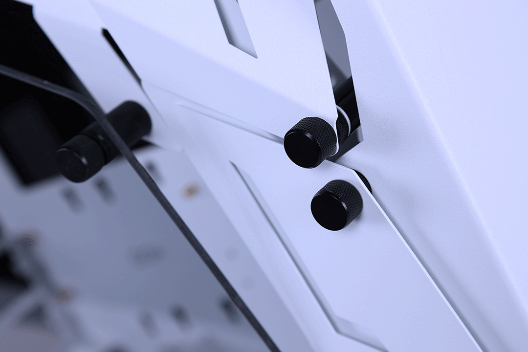 高通骁龙|迷你版“巨物”异形机箱，搭配可超频的非K酷睿i5-12400装机分享