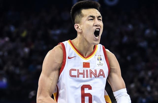 郭艾伦|成功出圈！郭艾伦封神战后霸占两大热搜！他的商业价值CBA没用好