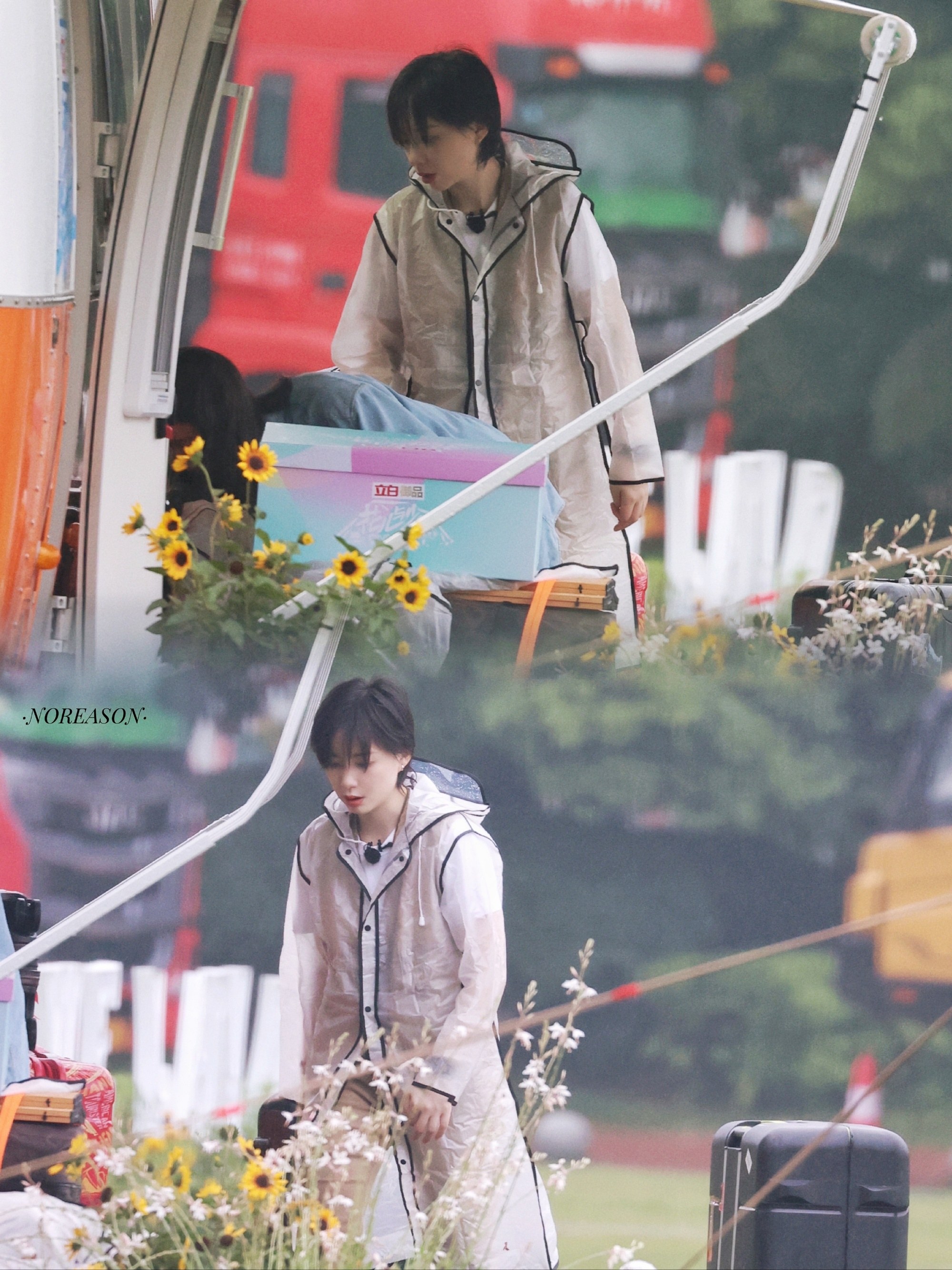 杨幂|花少4长沙路透曝光：35岁杨幂身材傲人，和丁程鑫同框无年龄差！