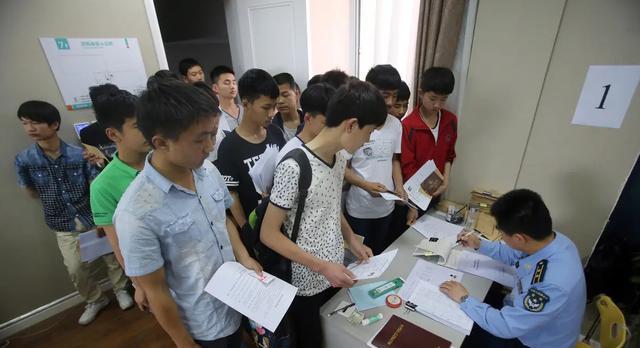 应届生|“不想当背锅侠”，应届生与编制岗位失之交臂，只因爷爷犯了错