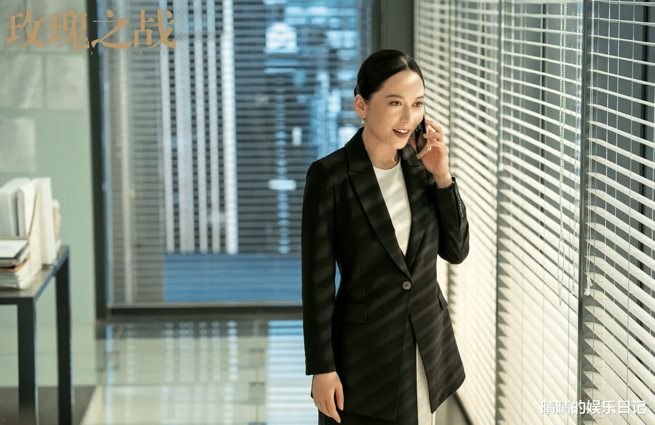 袁泉|《玫瑰之战》:但凡是袁泉的演技拉胯一点,都压不住这群王炸配角