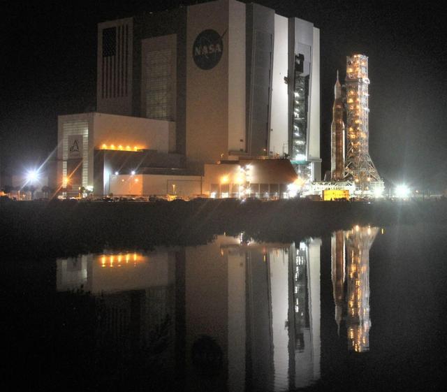 NASA登月火箭SLS要进行湿彩排了,能不能在8月底发射就看这次啦