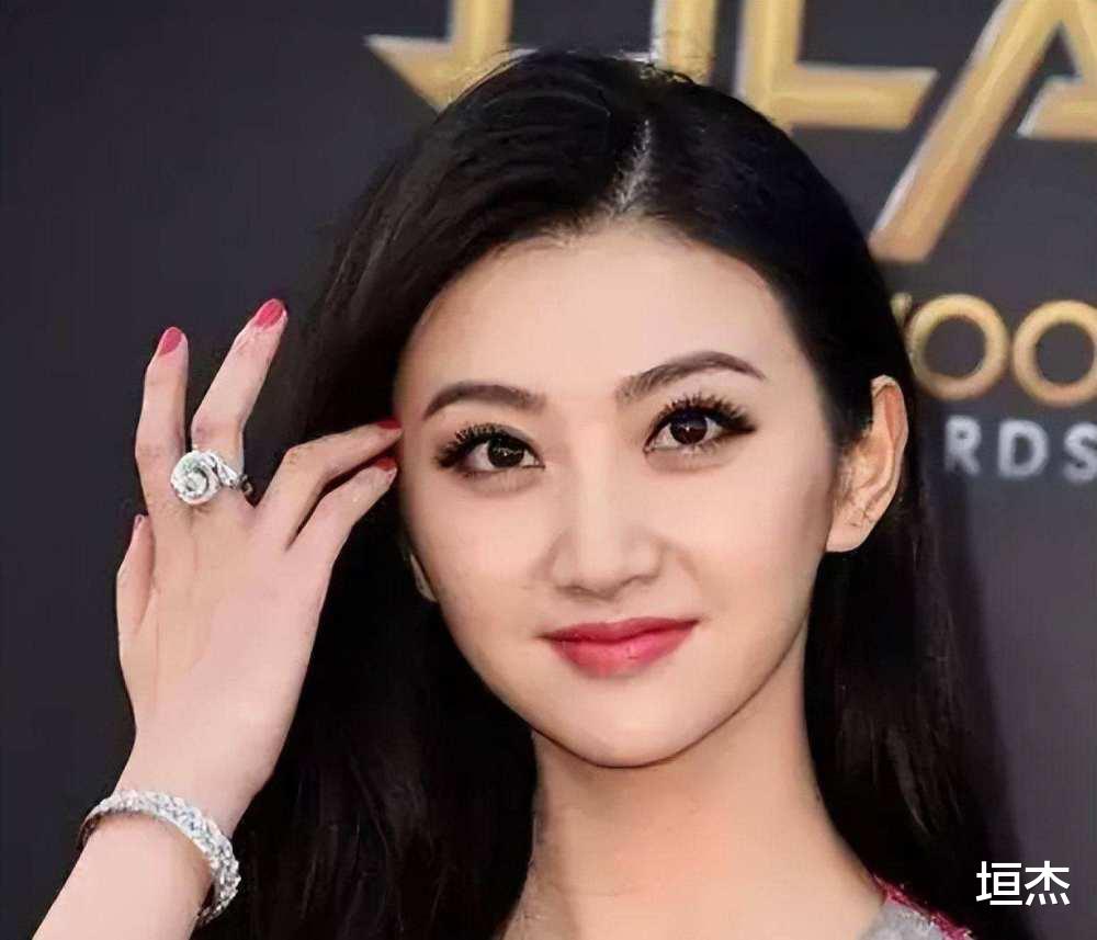 周洁|内娱实至名归的5位“人间富贵花”:出自富贵家庭、气质都不寻常