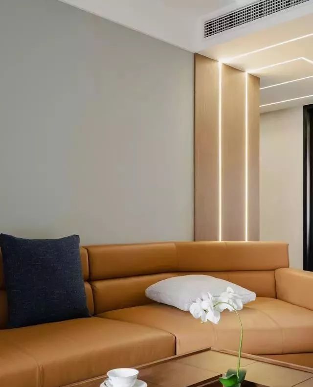 同样都装灯带,别人家看着更高级?不是你不会装,是位置没装对