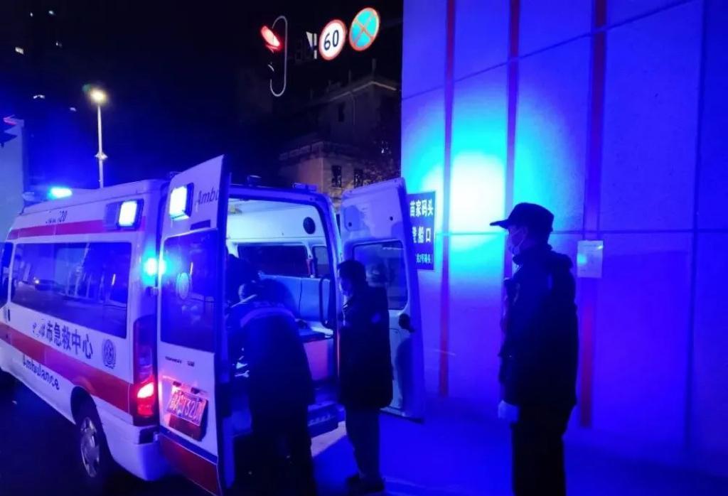 广东女子高烧被连打三针后死亡,年仅20岁,两个关键细节首次披露