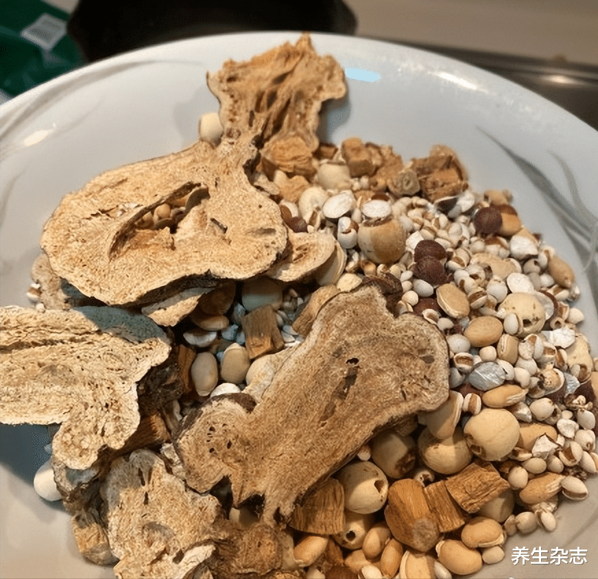 糖尿病|舌头边缘有齿痕,还会饭后腹胀?根源是脾虚湿气重,一个食疗方就能调理