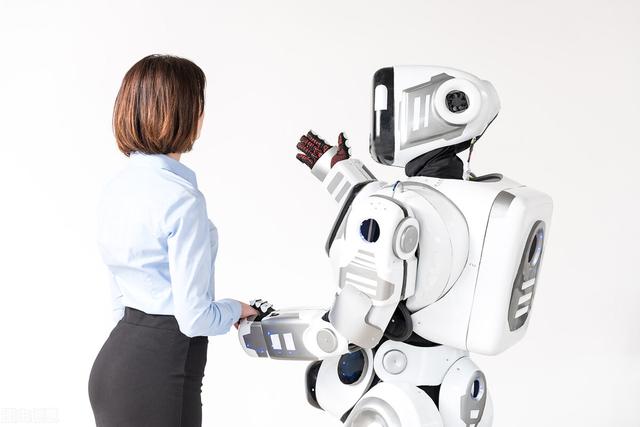 机器人|售价10万的日本“妻子”机器人，除了生娃啥都能做？太天真了