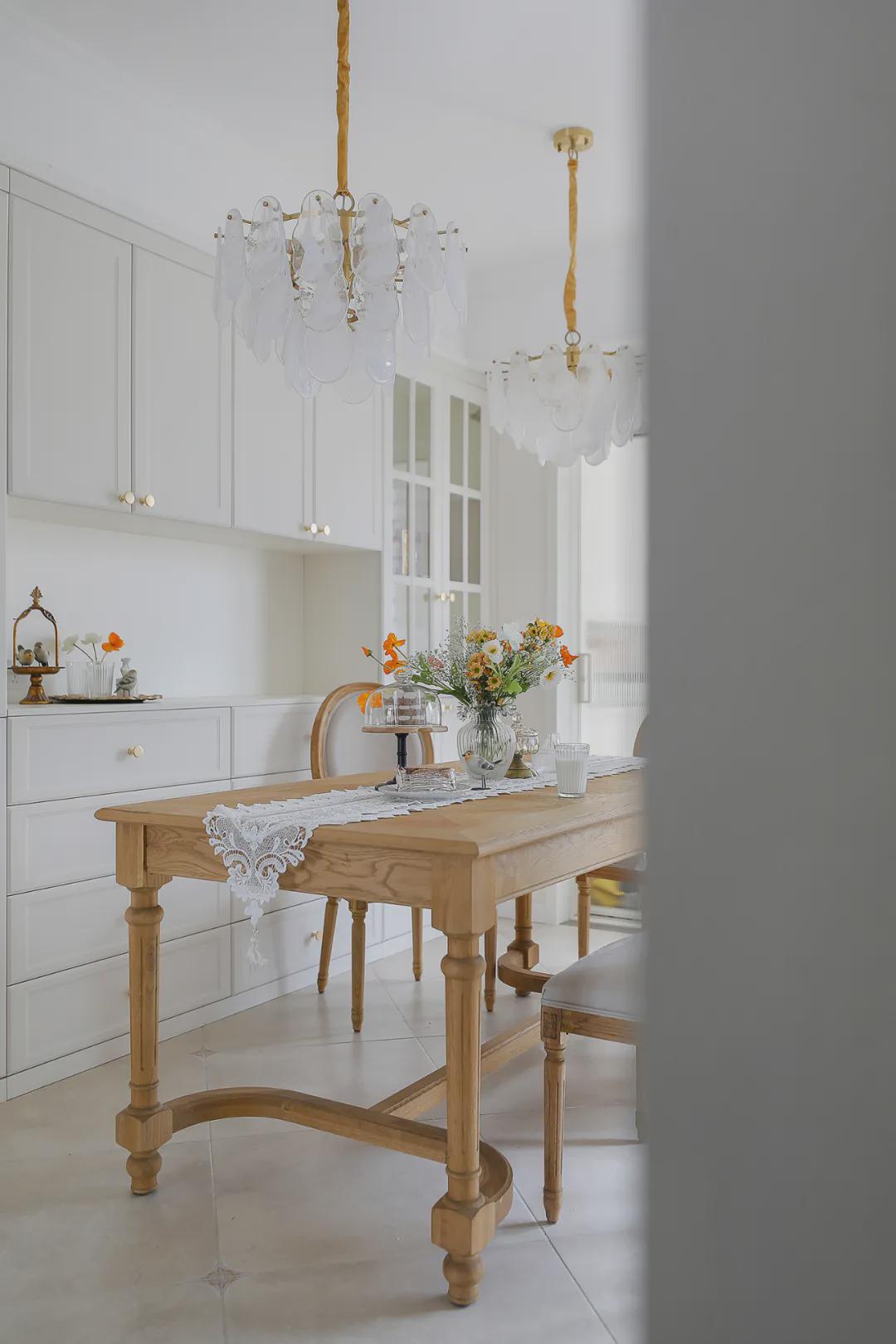 126㎡美式,跳脱绚丽色彩、流畅的石膏线条...舒适慵懒又不失精致