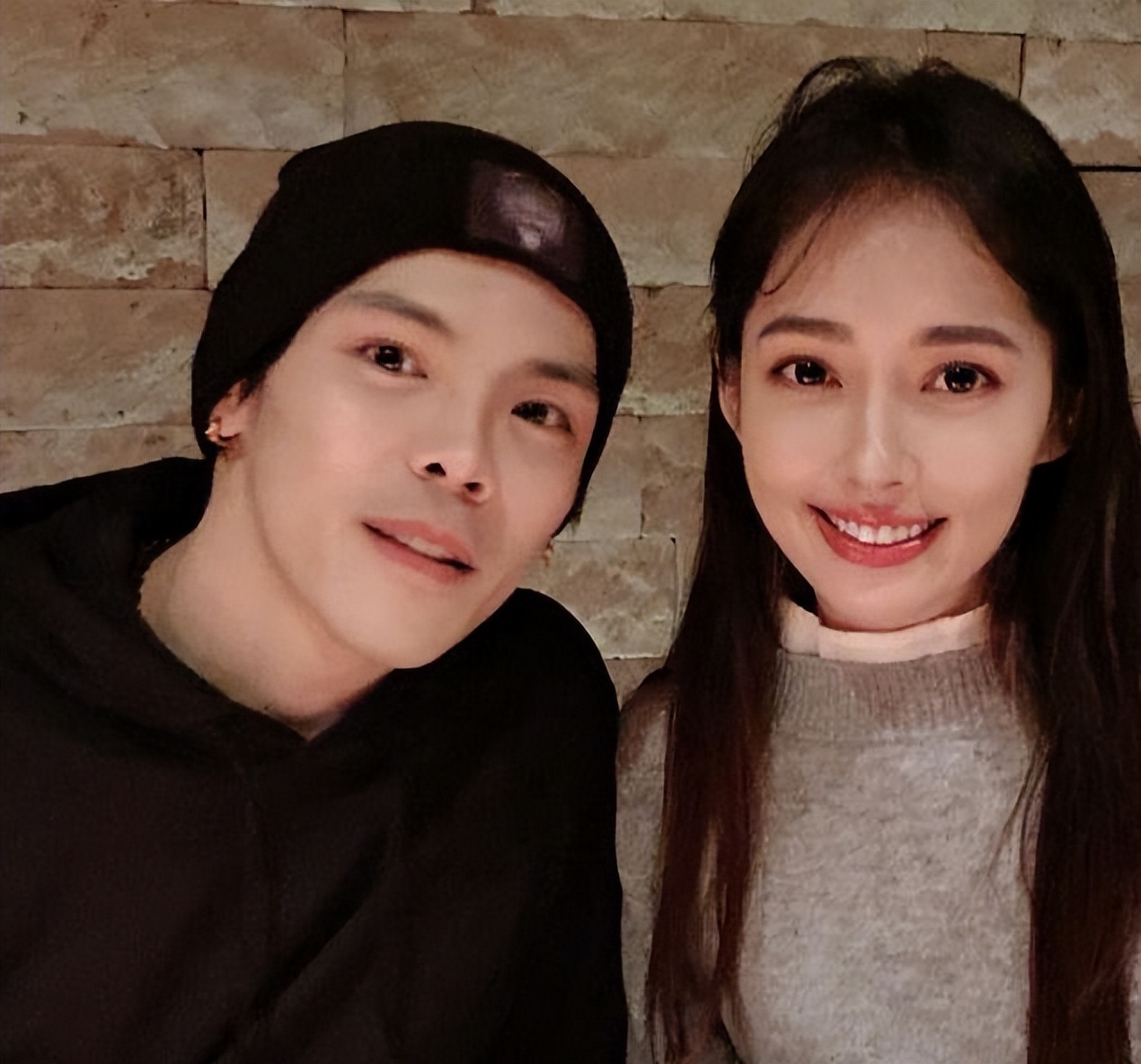 雷佳音|向太拆散向佐黄婉佩,却对郭碧婷“情根深种”,花12亿来哄她开心