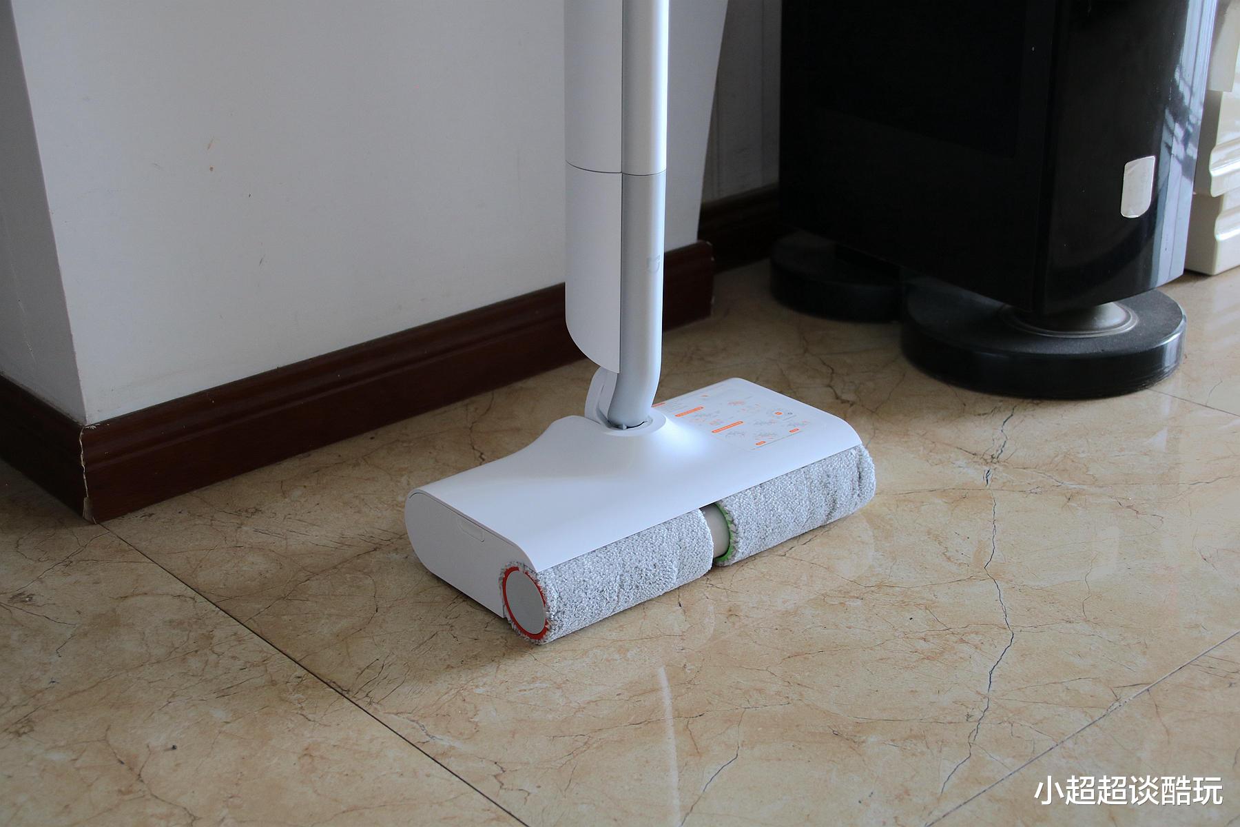 米家|性价比极高的小米新品拖地机体验，双刷无边框设计售价不到1千