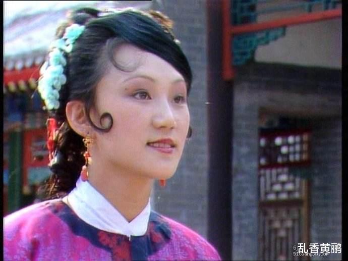 陈晓旭|难怪陈晓旭和胡泽红都是黛玉候选人，这张照片，两人犹如孪生姐妹