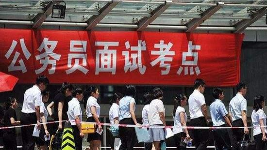 5G|一个月 5000元 的公务员和一个月 15000元的程序员，你会选择哪一个？