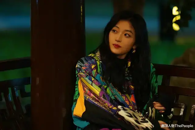 白鹿|当淡颜系美女撞上浓颜系女神,李一桐输给高叶,白鹿不及杨颖