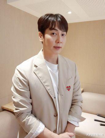 肖战|2022年喜讯连环炸！神话人夫再多一位，Andy幸福娶小9岁主播