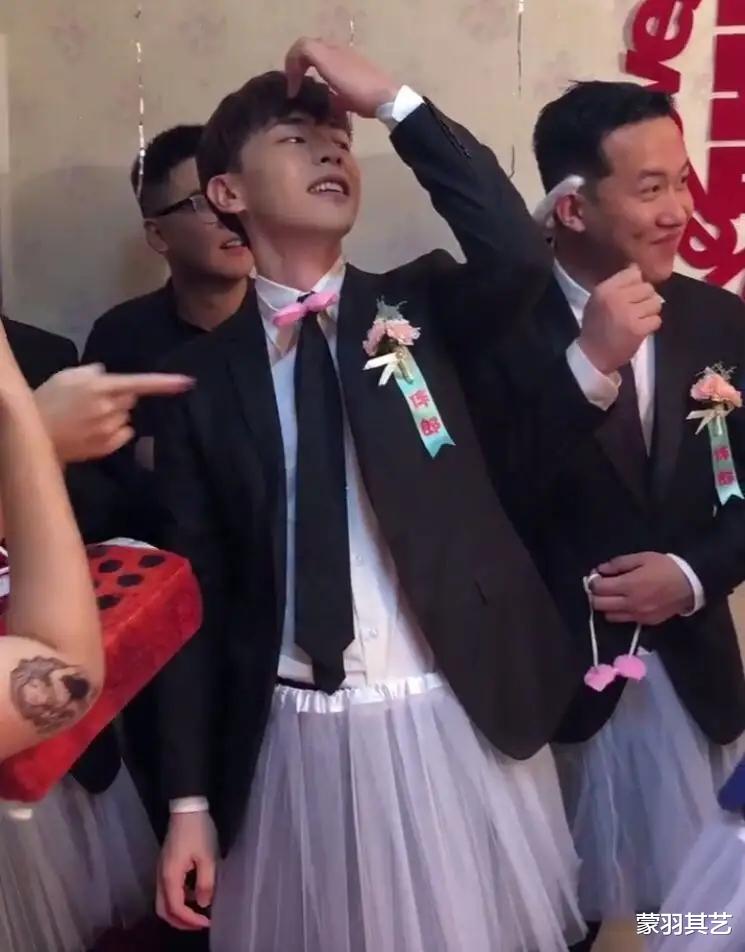 邓伦|邓伦为何热衷于当伴郎？“石家庄十一子”兄弟团的传说真不少