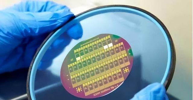 芯片|台积电2nm芯片都快量产了，中芯国际55nm才刚研发成功？别被骗了