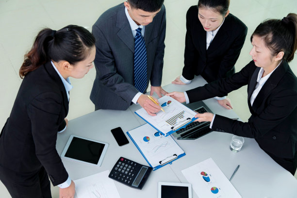 |职场人不仅要“交朋”，还要进“圈”