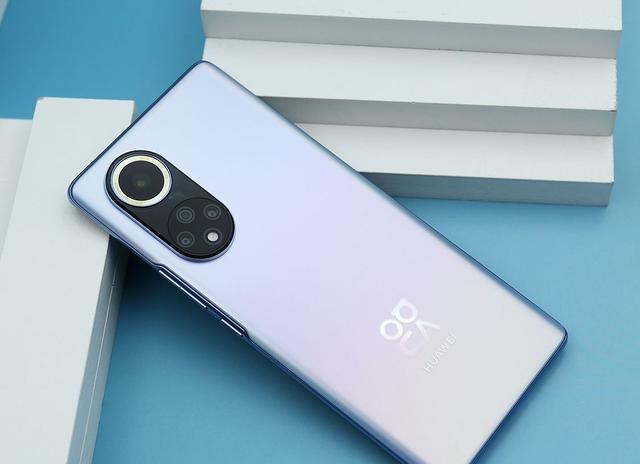 spring|鸿蒙手机清仓，8+128G放在两千档，华为开始妥协了