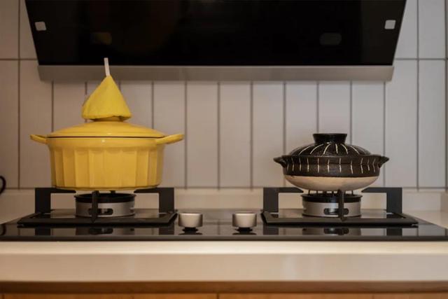 ?小户型进屋就是厅?学她家做“三面式玄关柜”,颜值高又实用!