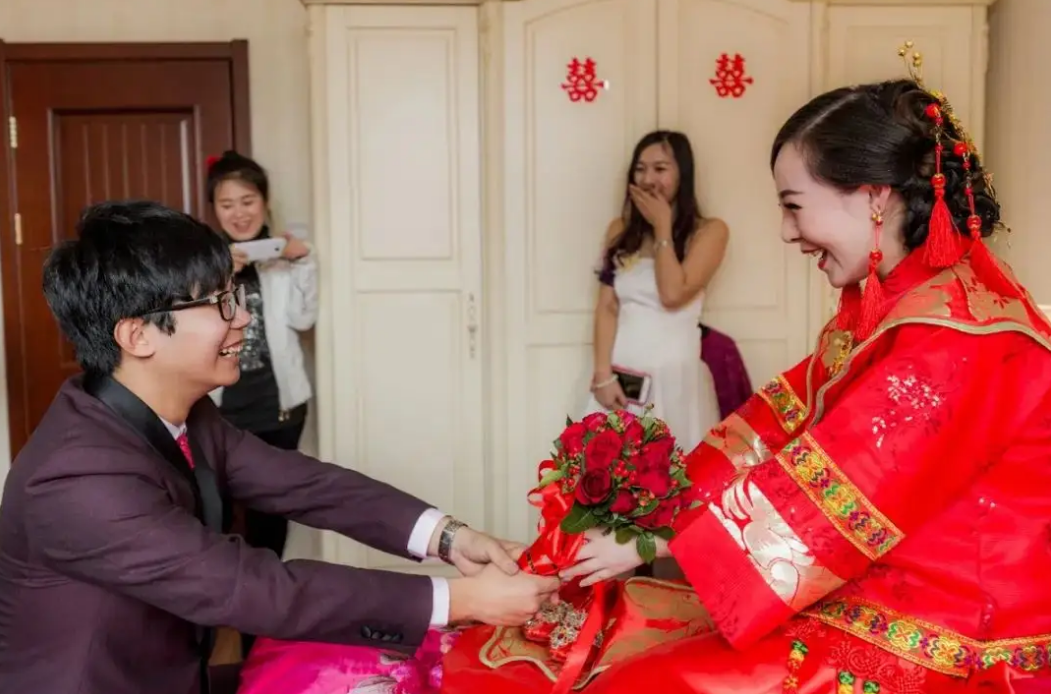 2007年,贵州一铝厂女工离婚,引起公安怀疑,逮捕后被判死刑