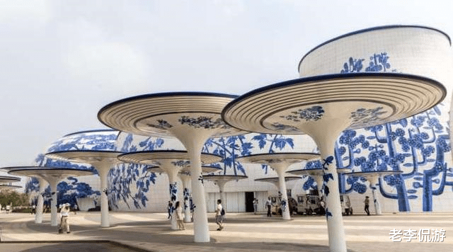 王健林|王健林400亿建的“雷人”青花瓷万达，被网友无情吐槽