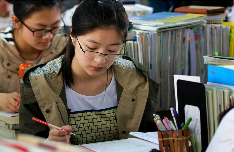 求职|女生慎重报考的专业，求职时多半只要男生，即使找到工作也很辛苦