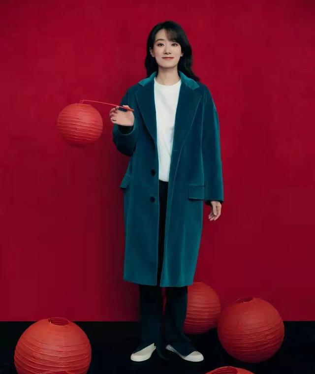 中国好声音|春晚喜剧人的私服不简单：张小斐一件大衣要两万，沈腾神似买家秀