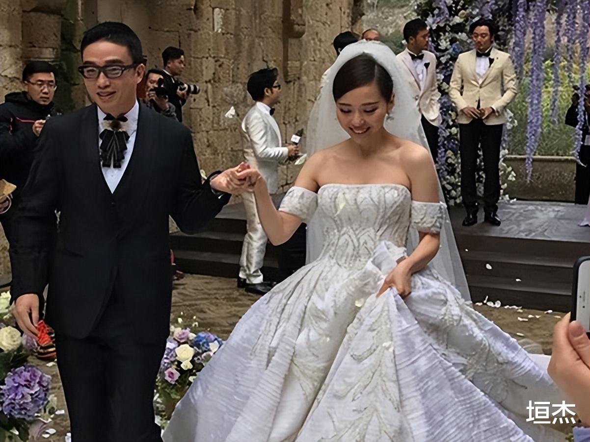 薛景求|被冯珂控制15年，婚礼当天被母亲炮轰，张靓颖还是醒悟的太晚