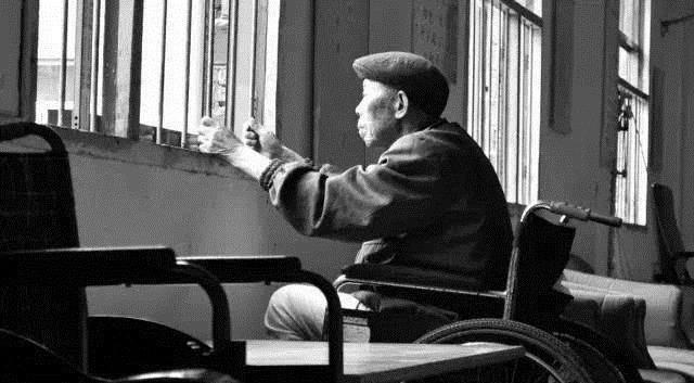 |给表姨家32岁儿子介绍对象，没想到因为姑娘的职业，两家有了隔阂