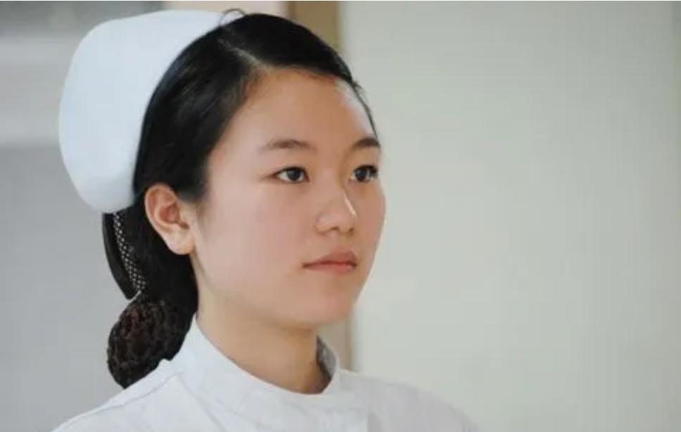 护士|“女护士就不配问工时吗?”从医院离职,找工作反被小诊所“怼”