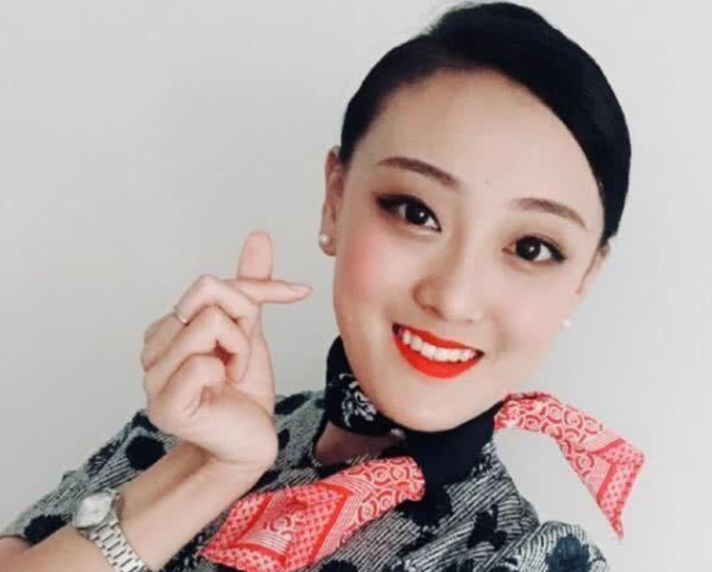 艺术体操|她曾是中国体操名将，却在巅峰期转行当空姐，如今美到认不出