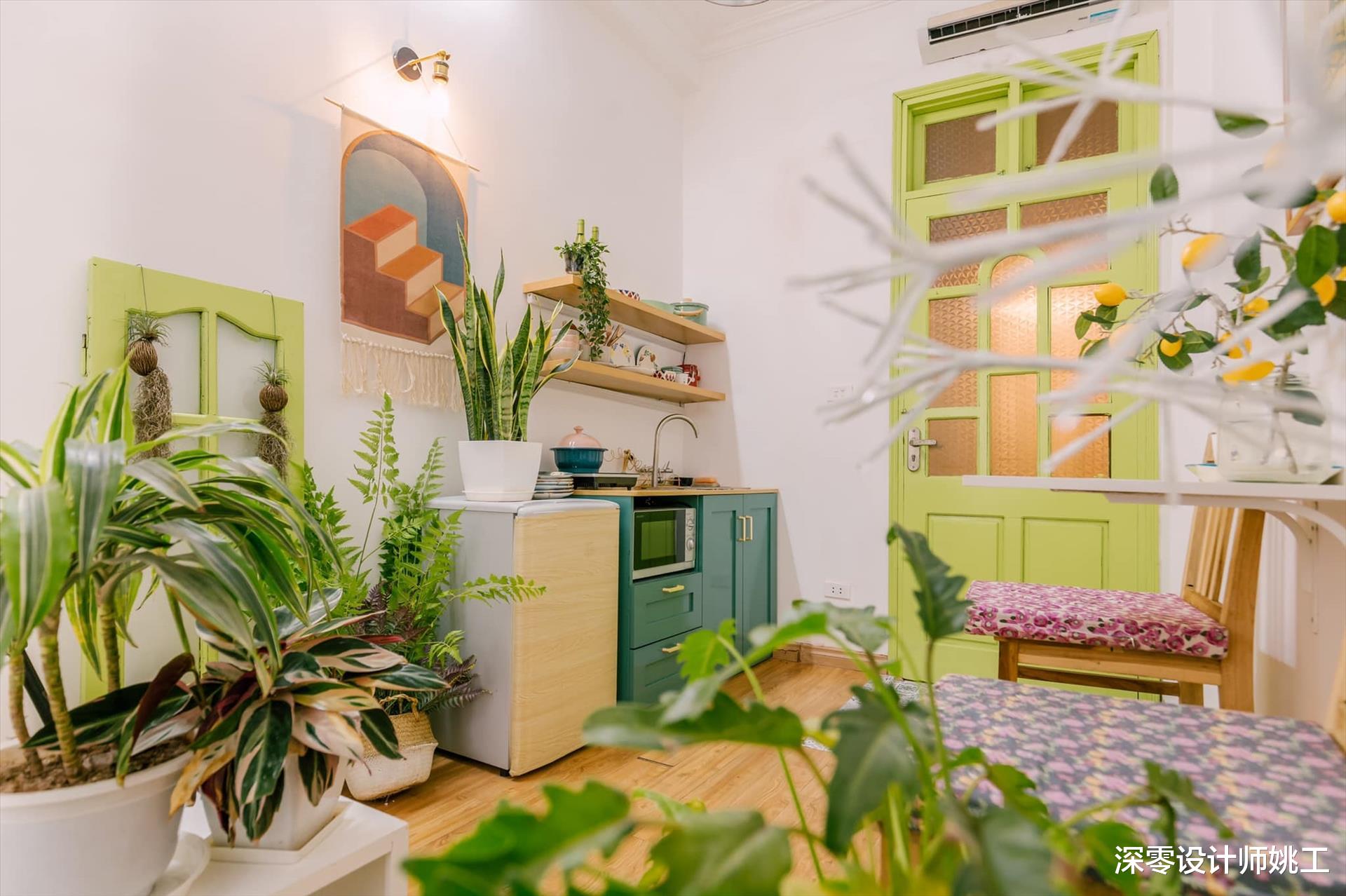40㎡出租房改造:重新粉饰墙面+花草点缀,一不小心靠软装出圈