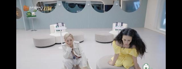 宁静|《浪姐》那英队淘汰七个人了，网友说她是个憨憨，宁静更适合带队