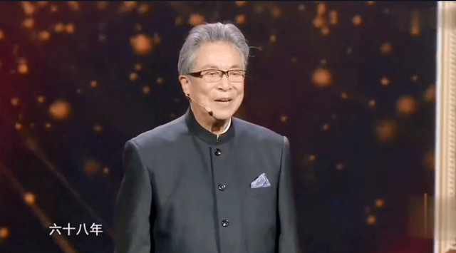 李光羲|歌唱家李光羲追悼会现场曝光：遗体沉睡于鲜花之中，群众眼睛红润