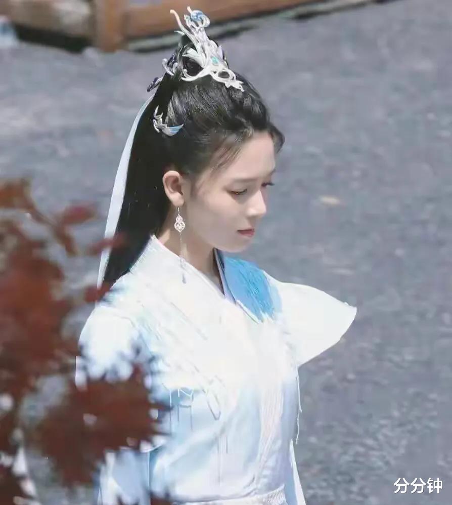 皓衣行|《皓衣行》被埋两年，罗云熙、陈瑶造型遭挪用，《长月》也遭殃？