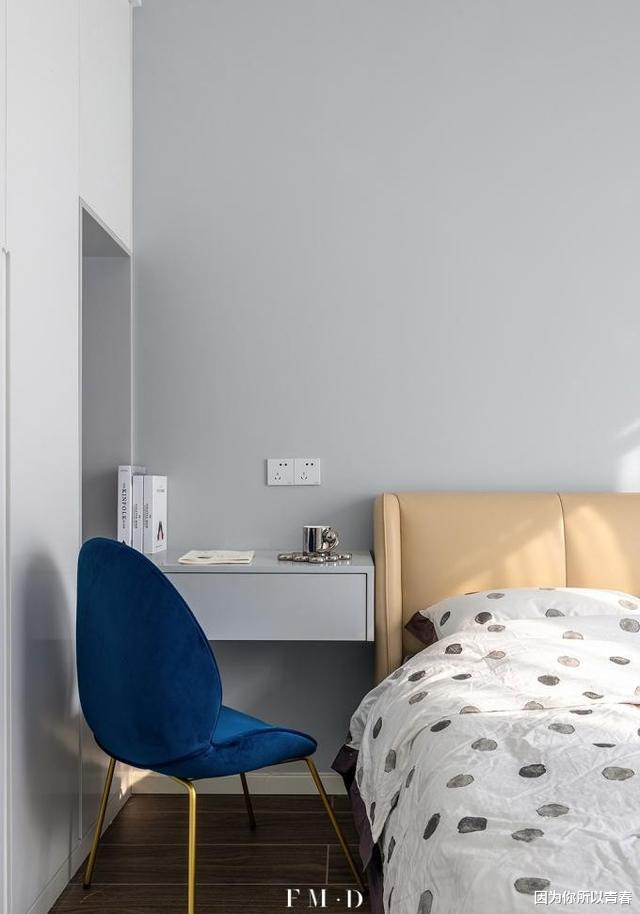N个书桌+柜子一体化方案，预留1m空间是前提，小卧室也能迎刃而解