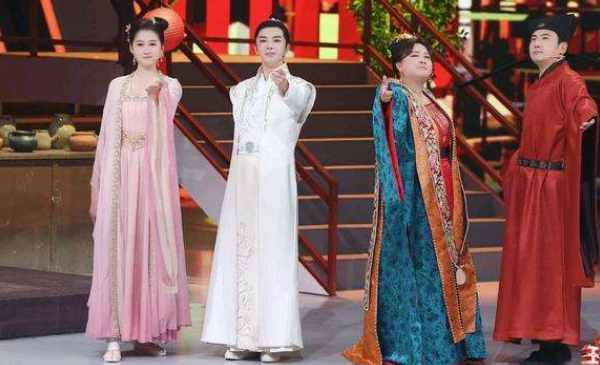 贾玲|《王牌7》再续怀旧环节，贾玲的孔慈全靠衣服认，两版聂云差距大