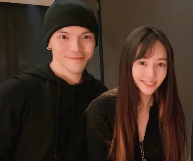 向佐|按下葫芦又起瓢，女子曝向佐同自己亲密视频，向太又该如何回应？