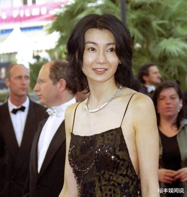 张曼玉|57岁女神张曼玉现身！打扮性感奢华，谢霆锋郭富城耐心听其打碟