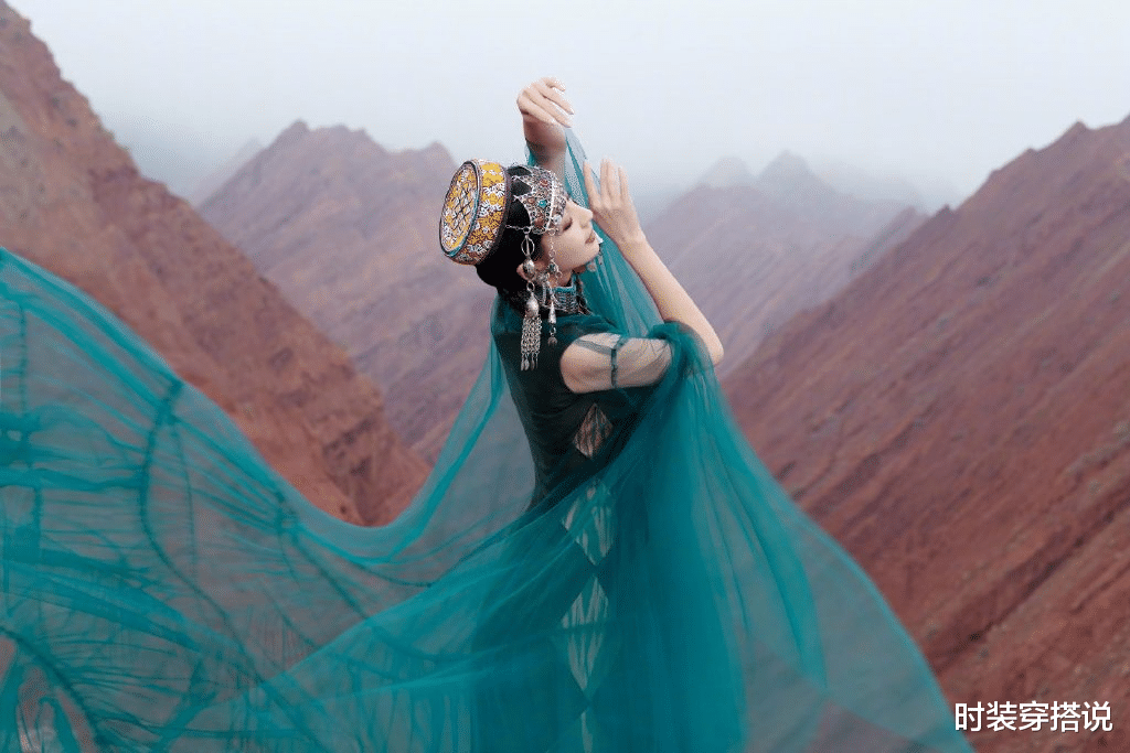 佟丽娅|佟丽娅异域风情太惊艳!薄纱造型又仙又美,美得不食人间烟火