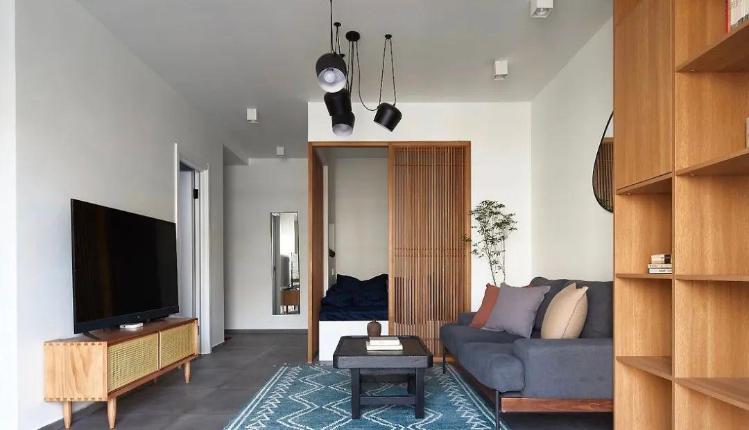 小卧室除了榻榻米,还有第2个选择,用壁橱床,收纳不少你分毫!