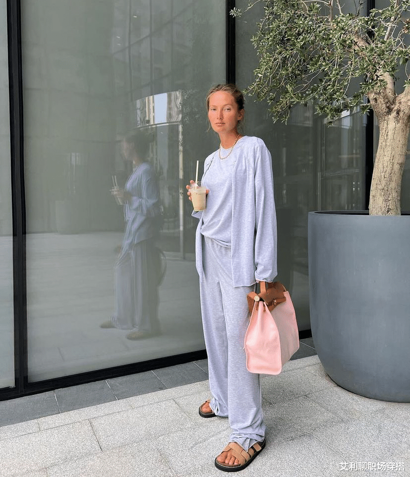 美丽|10套普通人的街拍，发现舒适大方的通勤风格，让日常生活也能成为美丽时刻