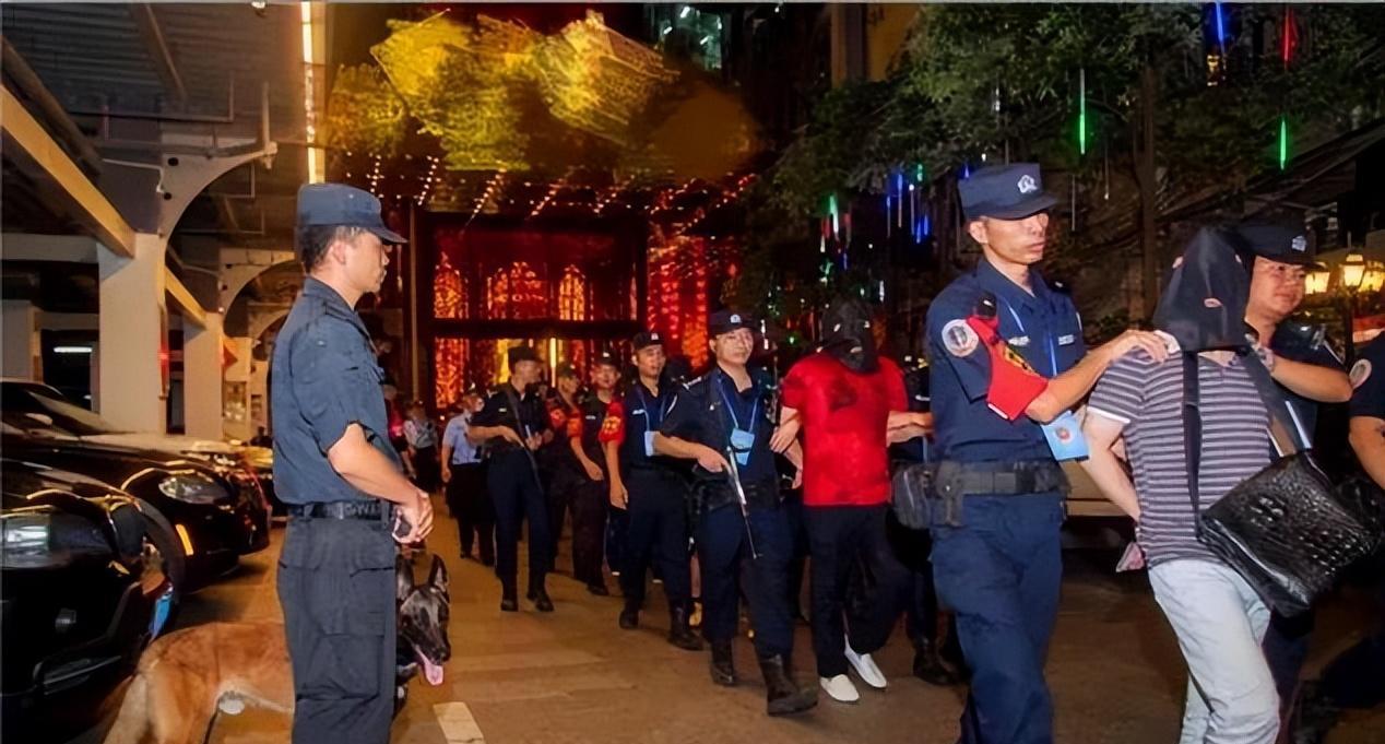 深圳黑老大王小西:1500名警察扫黑被当婚礼助兴节目,下场如何?