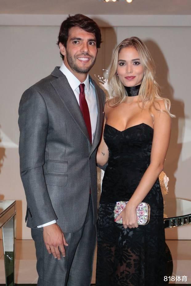 超模|大四喜! 40岁卡卡第4次当爹, 超模娇妻怀孕5个月, 前妻所生儿子已14岁