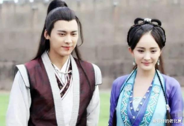 李易峰|李易峰：父母谈及他小时候挑不出一点过错，如今却让父母失望心痛