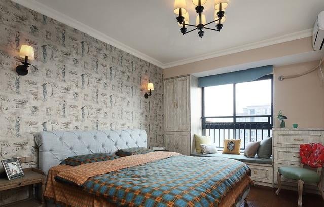 128㎡老公寓改造成美式工业风，闺蜜进门都找不到电视