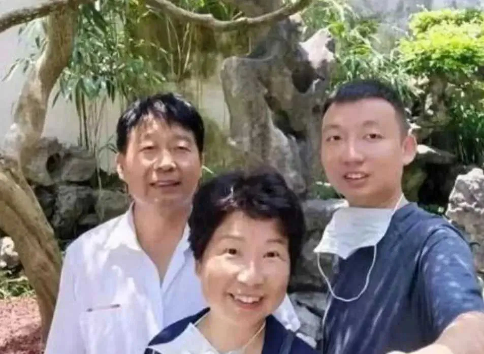 张柏芝|姚策的生父是郭三宽？原来宽哥被绿了，难怪宽哥对他爱搭不理的