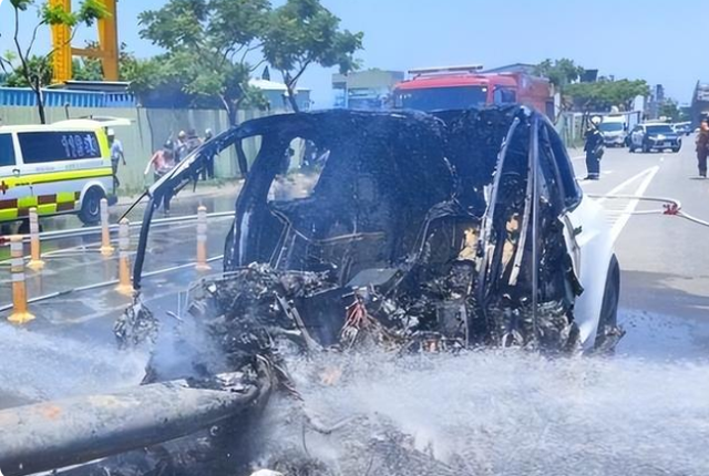 林志颖|林志颖车祸引众人猜疑，事发前曾狂按喇叭，未系安全带有两种说法