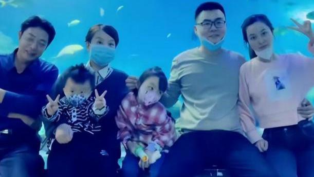 浔阳夜话晒姚爸上树照，暗示姚爸也上诉！网友：与亲家联手必胜