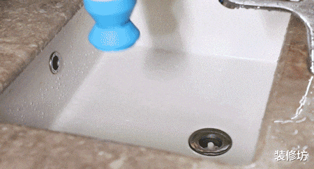 卫生间臭味重,开窗也没用?可能是这些地方的问题,赶紧打扫干净